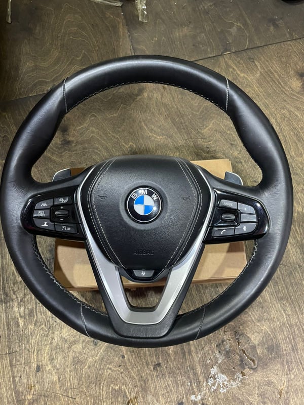BMW G30 modeli üçün sükan